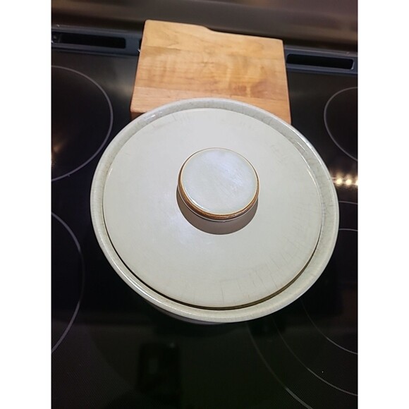 Topaz Stoneware Round Covered Casserole Dish Hand painted Oven Proof Japan 64oz - Picture 5 of 6